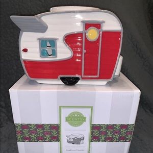 Scentsy Full Size Warmer “Road Less Traveled”